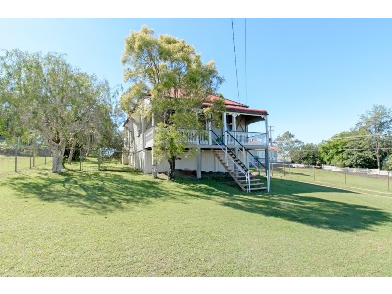 32 Hill Street, North Ipswich QLD 4305