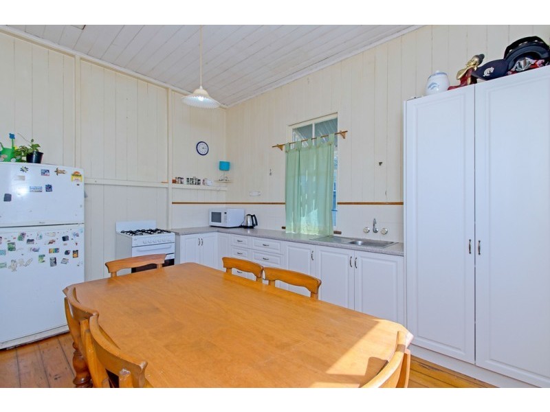 32 Hill Street, North Ipswich QLD 4305