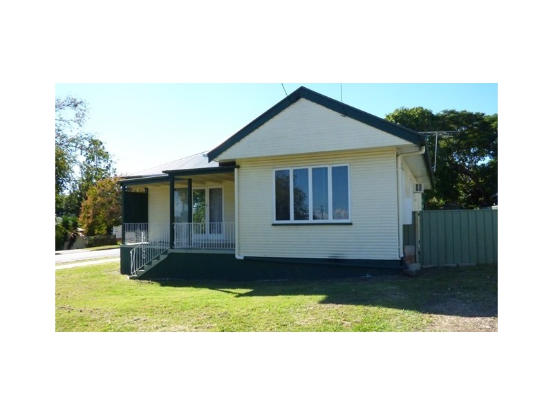 16 Taylor Street, Eastern Heights QLD 4305