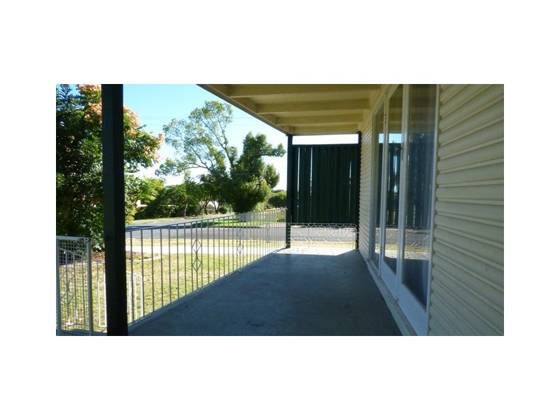 16 Taylor Street, Eastern Heights QLD 4305