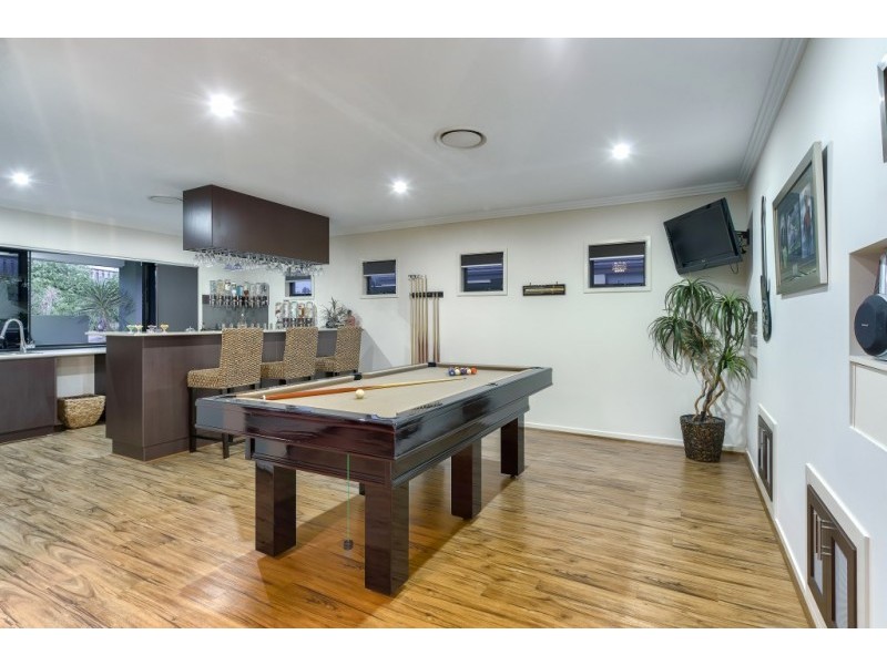 33 Ambrose Drive, Augustine Heights QLD 4300