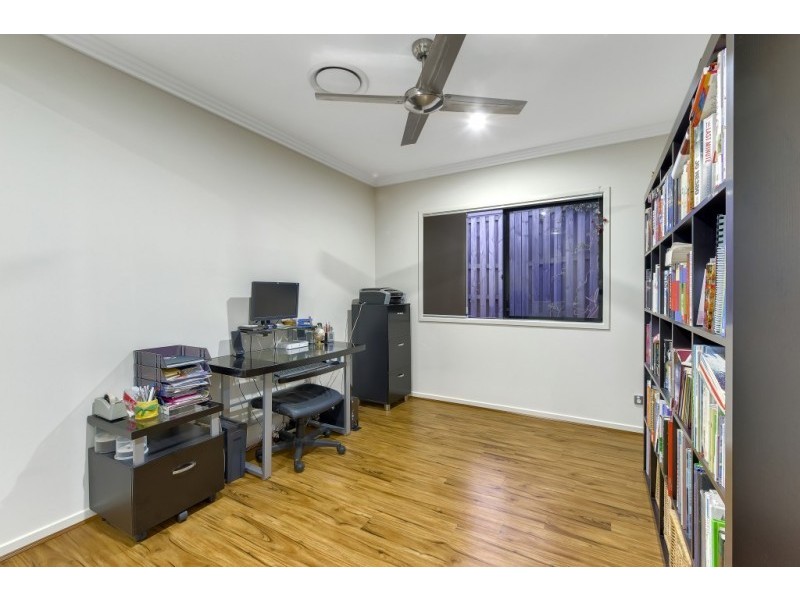 33 Ambrose Drive, Augustine Heights QLD 4300