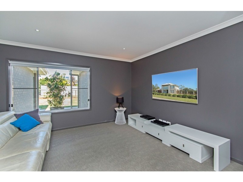 38 Waterfront Drive, Karalee QLD 4306