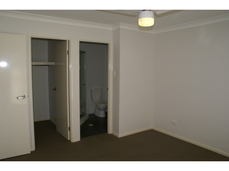 20 Bickle Place, North Booval QLD 4304