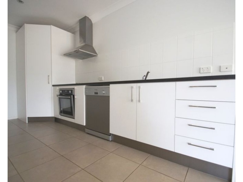 2/56 Pendragon Street, Raceview QLD 4305