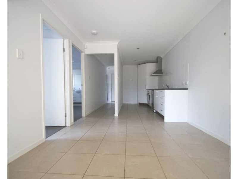 2/56 Pendragon Street, Raceview QLD 4305