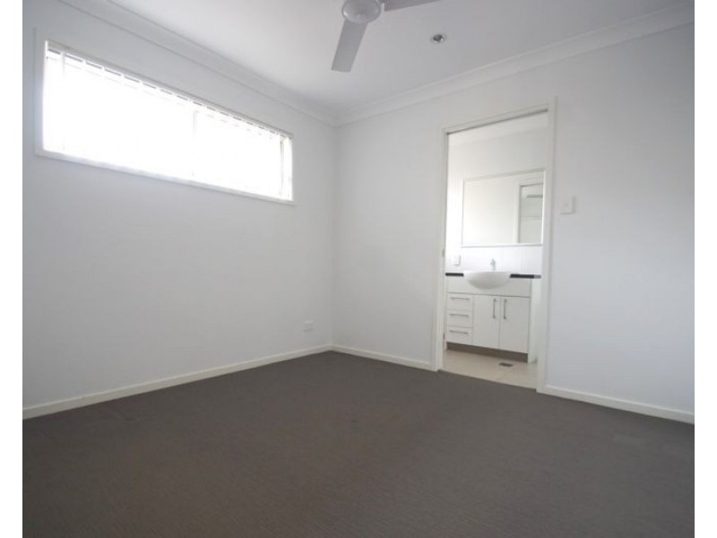 2/56 Pendragon Street, Raceview QLD 4305