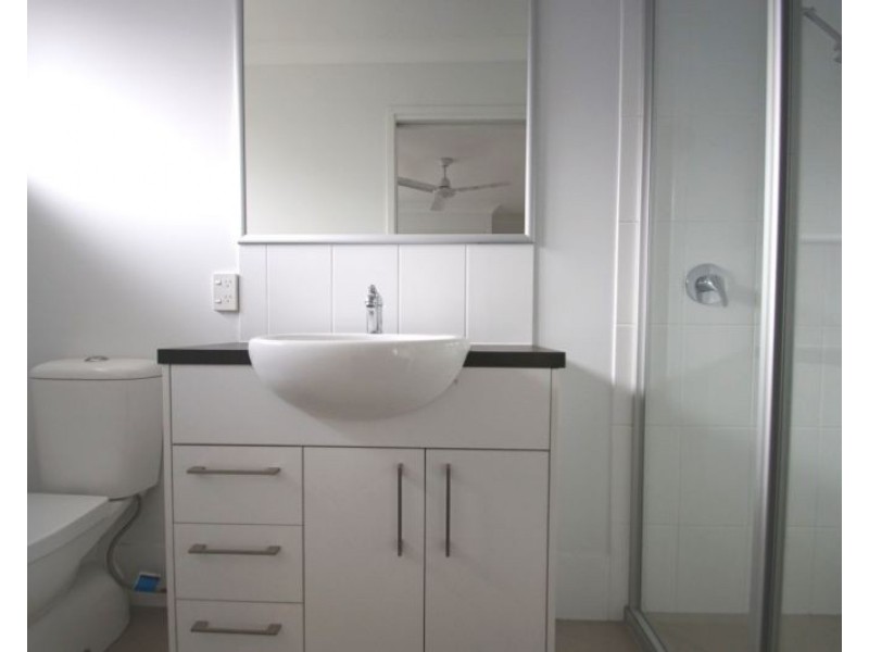 2/56 Pendragon Street, Raceview QLD 4305