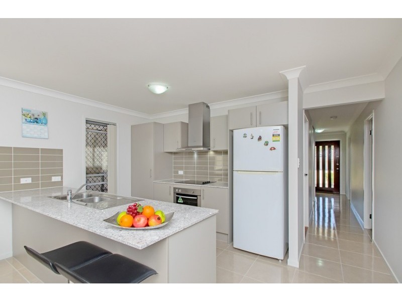42 Essex Street, Chuwar QLD 4306