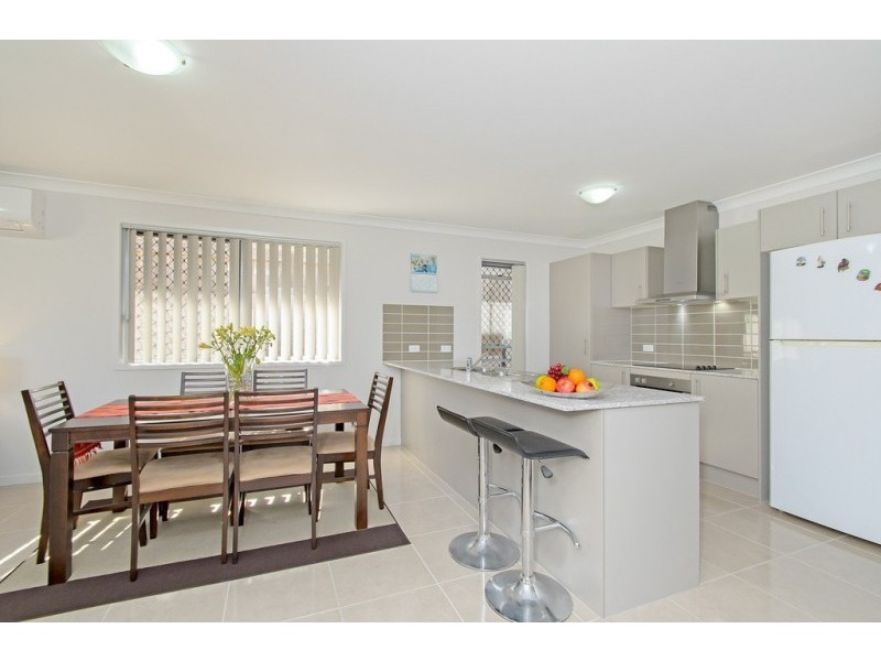 42 Essex Street, Chuwar QLD 4306