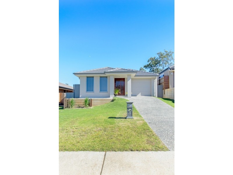 42 Essex Street, Chuwar QLD 4306