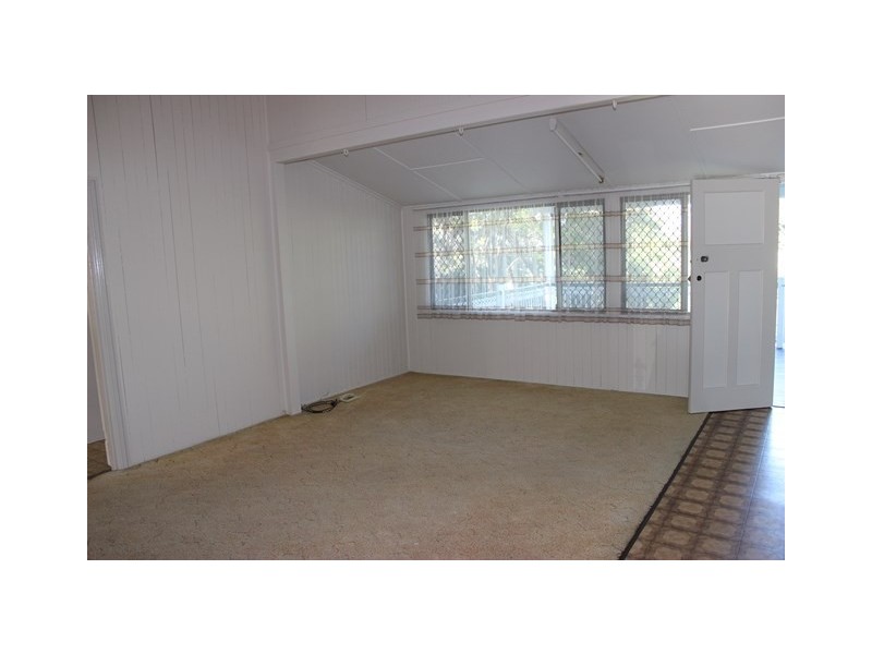 18 Waterworks Road, Brassall QLD 4305