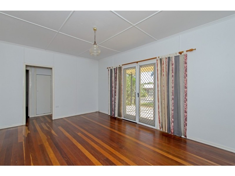 7 Selwyn Street, North Booval QLD 4304