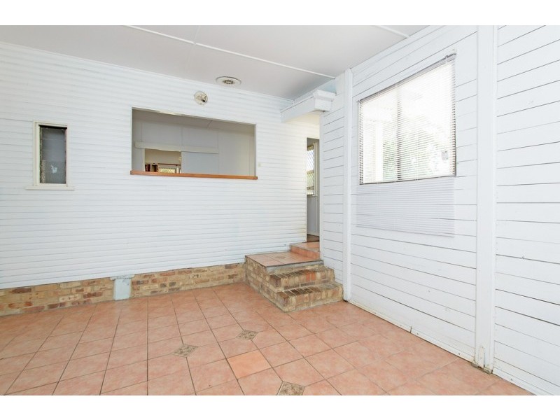 7 Selwyn Street, North Booval QLD 4304