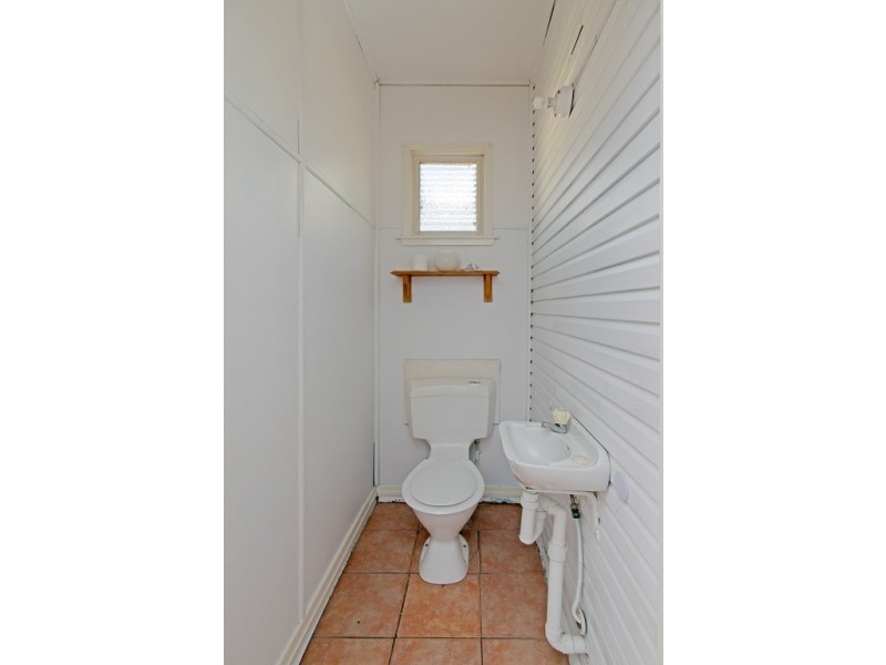 7 Selwyn Street, North Booval QLD 4304