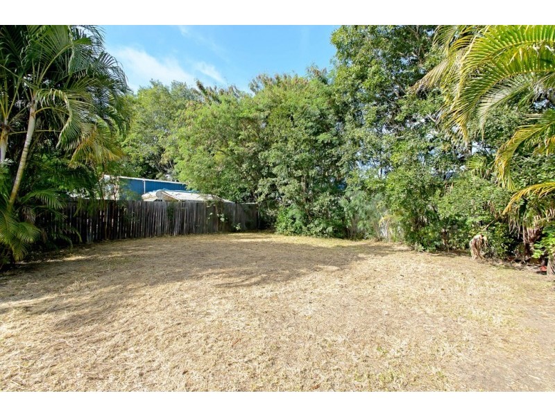 7 Selwyn Street, North Booval QLD 4304