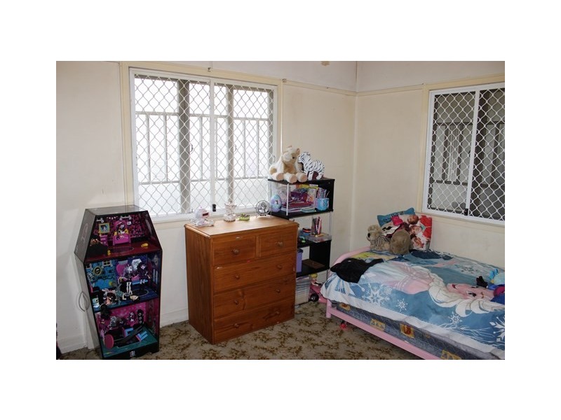 1A Elizabeth Street, Woodend QLD 4305