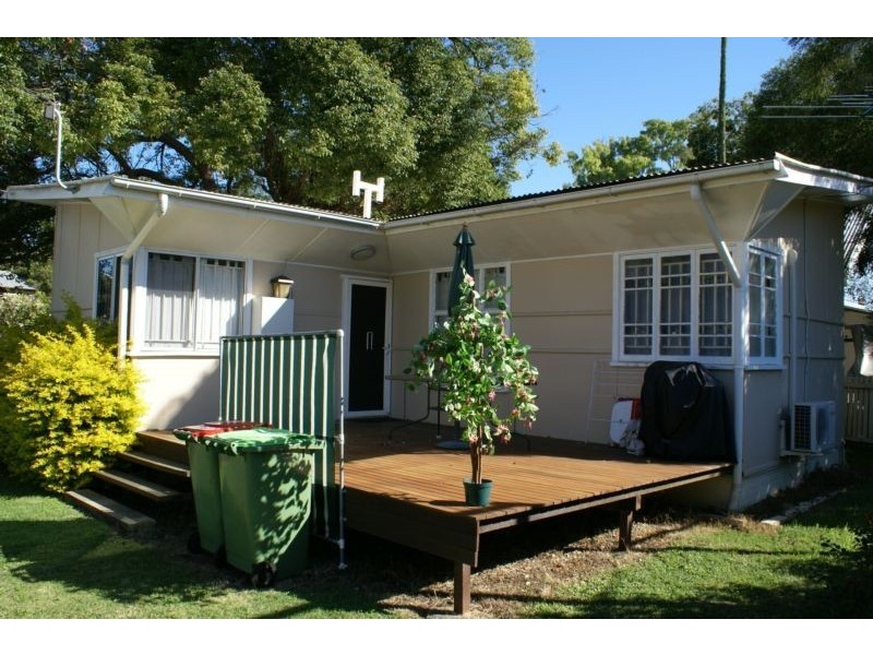 1 Walsh Street, Newtown QLD 4305