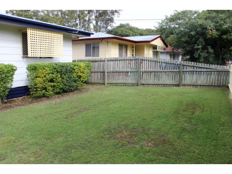 18 Sturt Street, Leichhardt QLD 4305