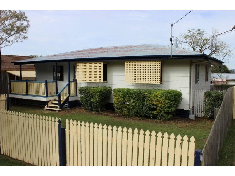 18 Sturt Street, Leichhardt QLD 4305