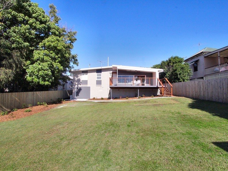 10 Blackstone Road, Newtown QLD 4305