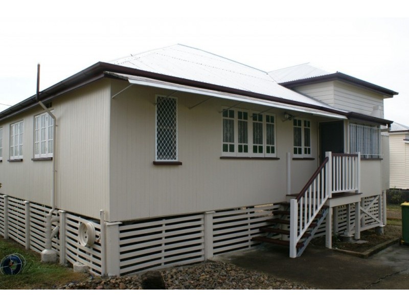 1 Coronation Street, East Ipswich QLD 4305