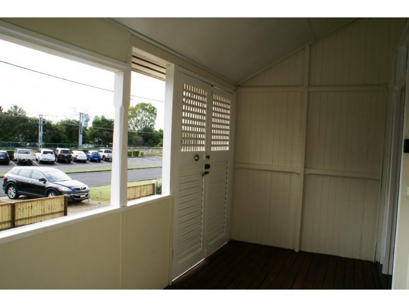 1 Coronation Street, East Ipswich QLD 4305