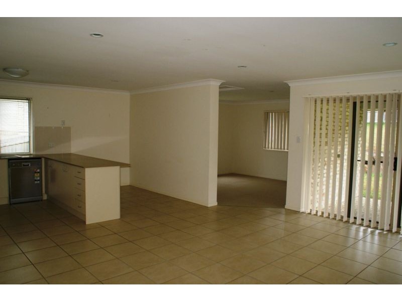 17 Barwell Street, Brassall QLD 4305