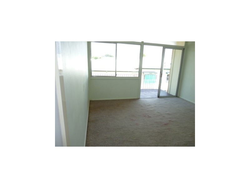 7 Tower Street, Eastern Heights QLD 4305