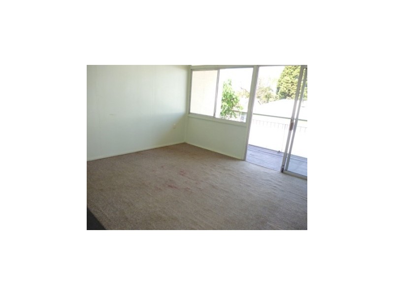 7 Tower Street, Eastern Heights QLD 4305