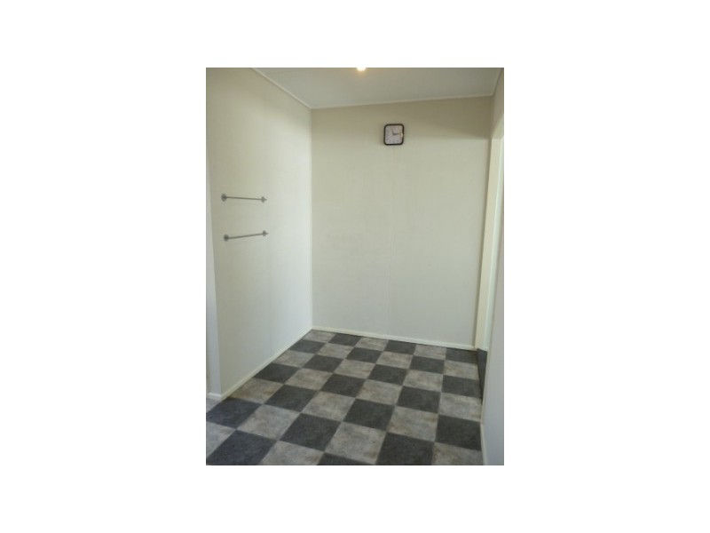 7 Tower Street, Eastern Heights QLD 4305