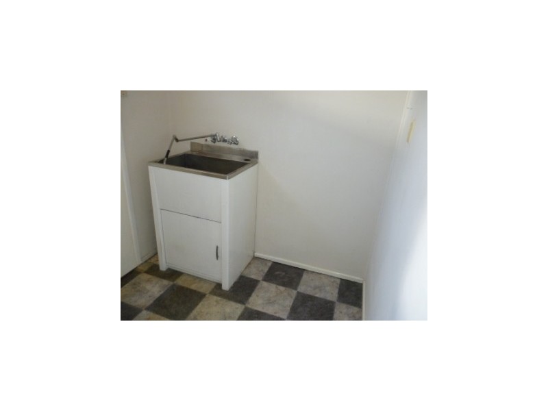 7 Tower Street, Eastern Heights QLD 4305