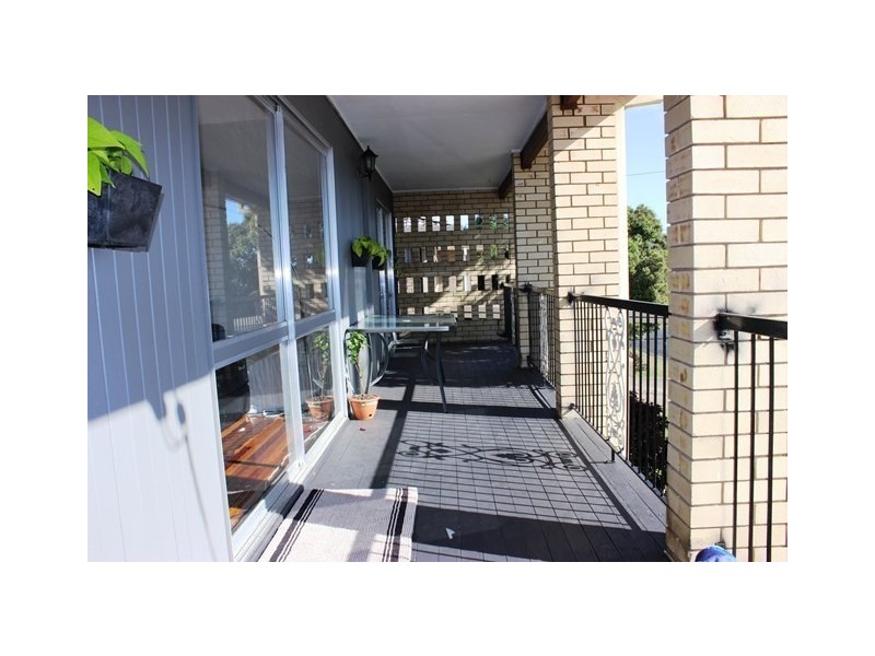 16 Victory Street, Raceview QLD 4305