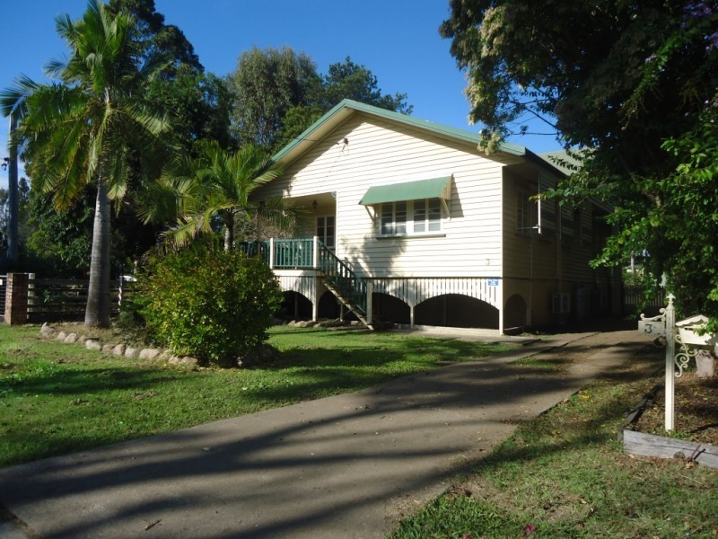 3 Lamont Street, North Booval QLD 4304