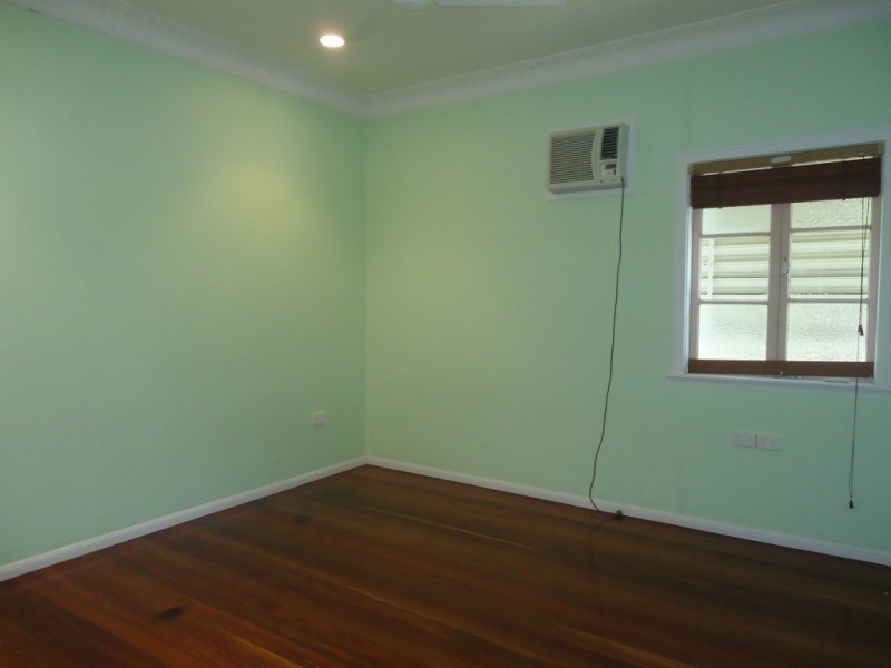 3 Lamont Street, North Booval QLD 4304