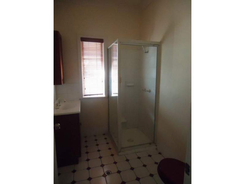 3 Lamont Street, North Booval QLD 4304