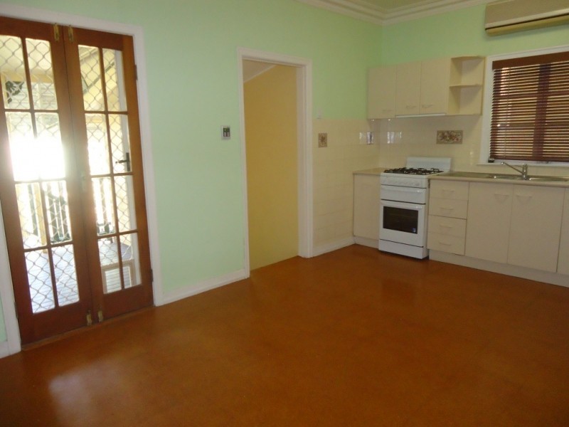 3 Lamont Street, North Booval QLD 4304