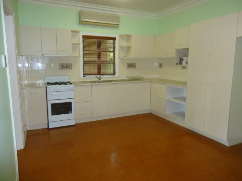 3 Lamont Street, North Booval QLD 4304