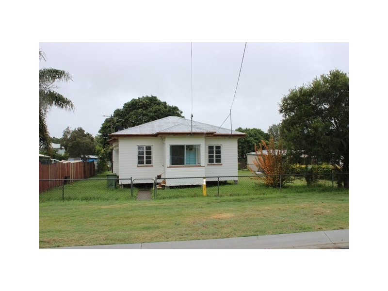 2 Harvey Street, Churchill QLD 4305