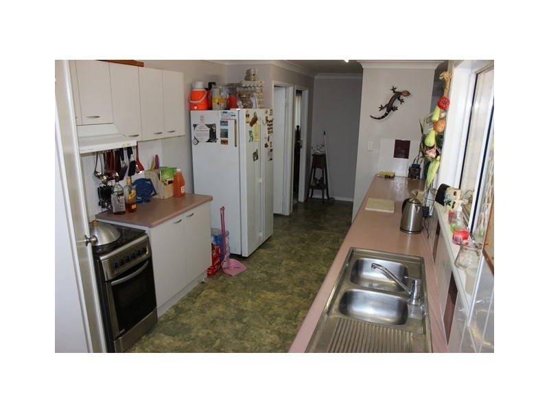128 Harwoods Road, Walloon QLD 4306