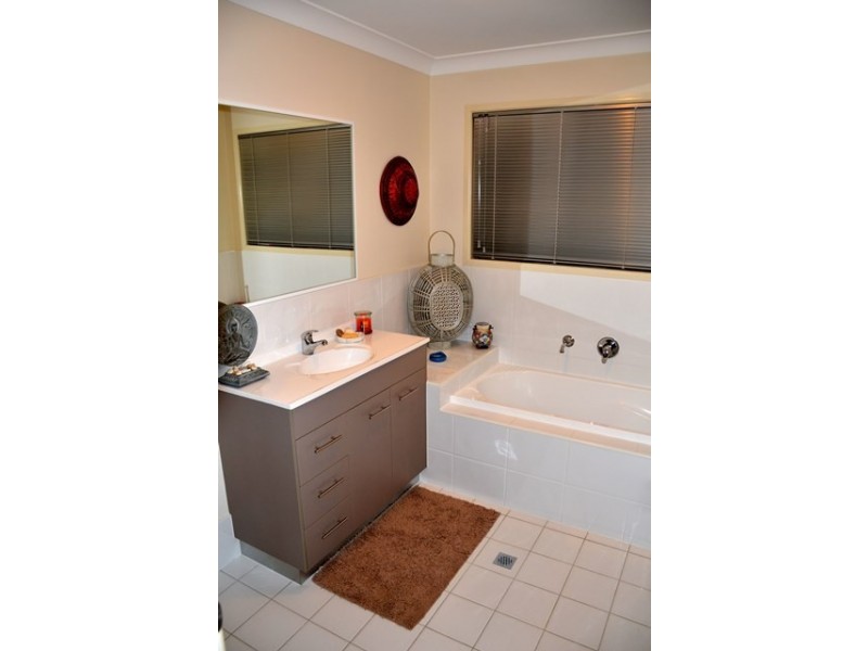 24a Paten Street, North Ipswich QLD 4305