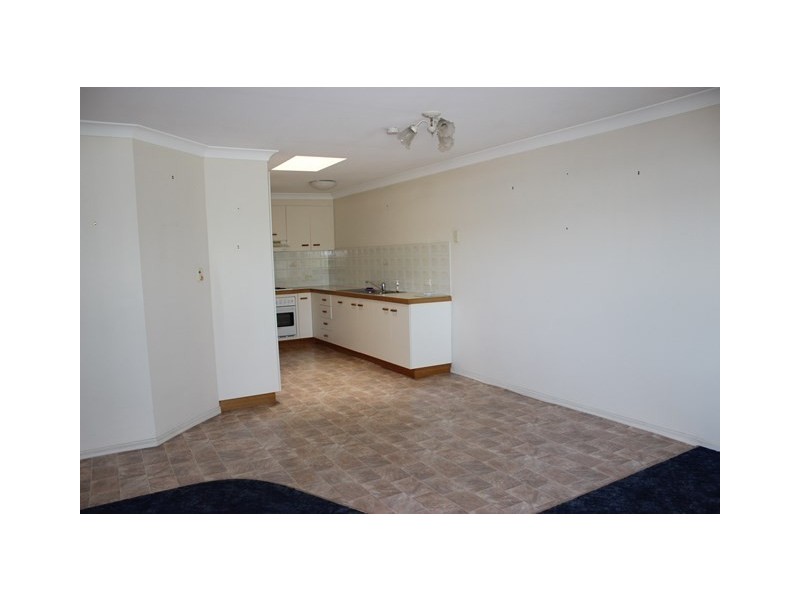 2/38 McGrath Lane, Booval QLD 4304
