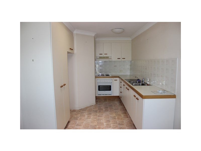 2/38 McGrath Lane, Booval QLD 4304