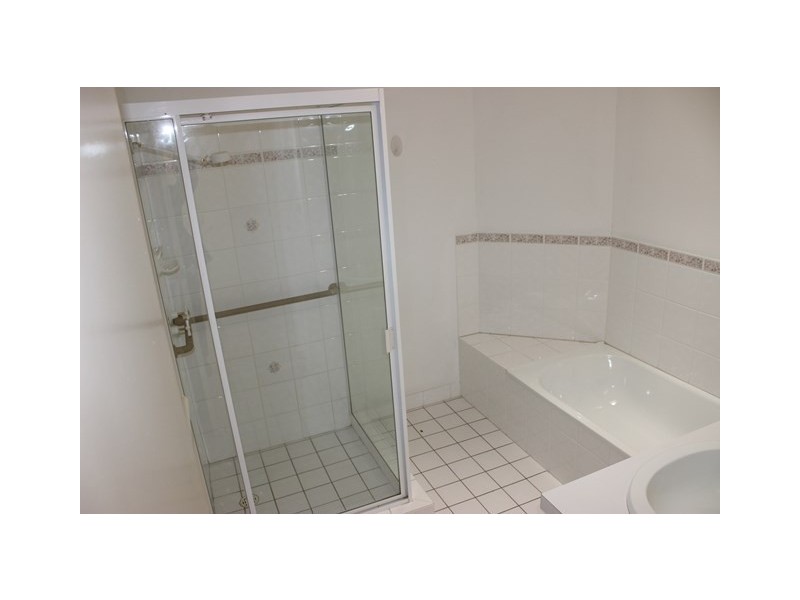 2/38 McGrath Lane, Booval QLD 4304
