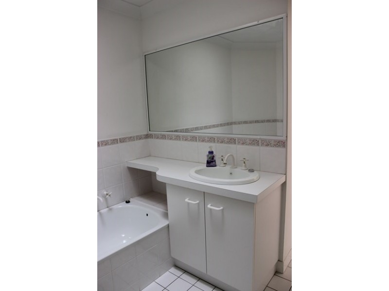 2/38 McGrath Lane, Booval QLD 4304