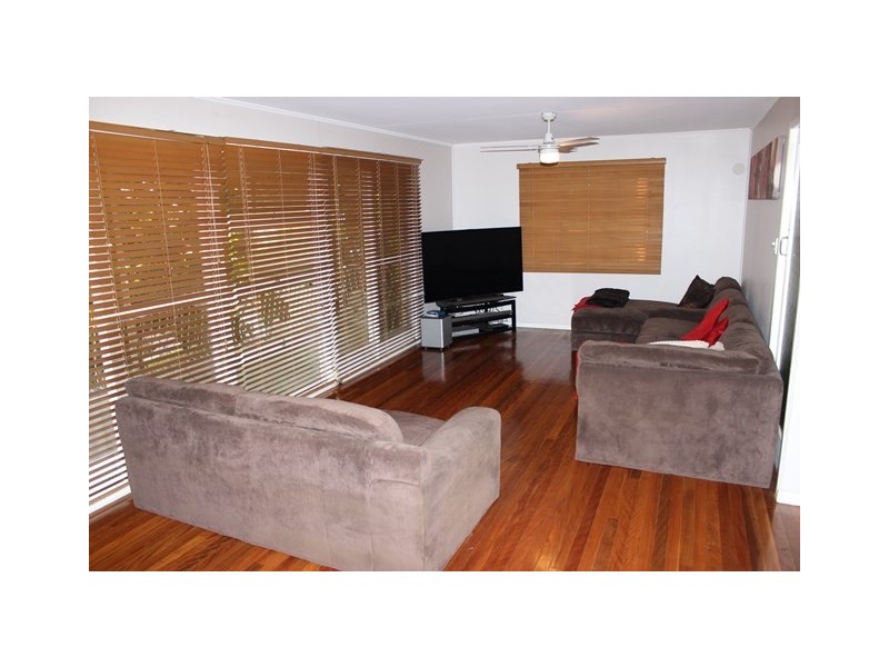 20 Turner Street, Eastern Heights QLD 4305