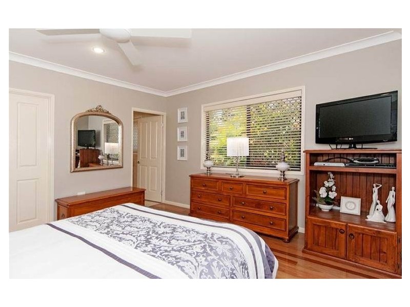 12 Lipizzaner Place, Pine Mountain QLD 4306