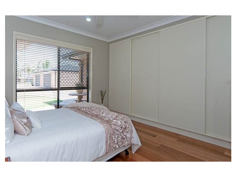 12 Lipizzaner Place, Pine Mountain QLD 4306