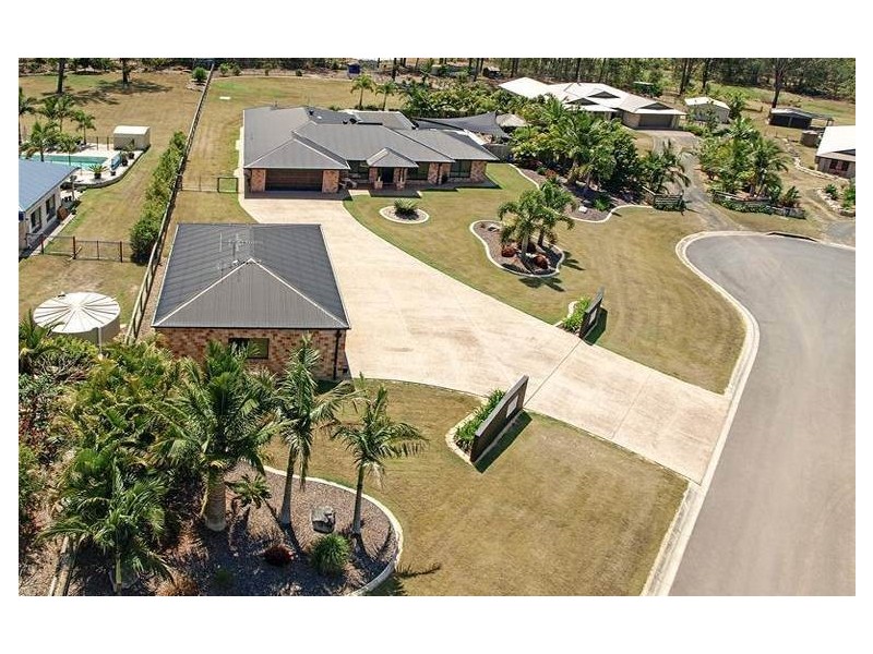 12 Lipizzaner Place, Pine Mountain QLD 4306