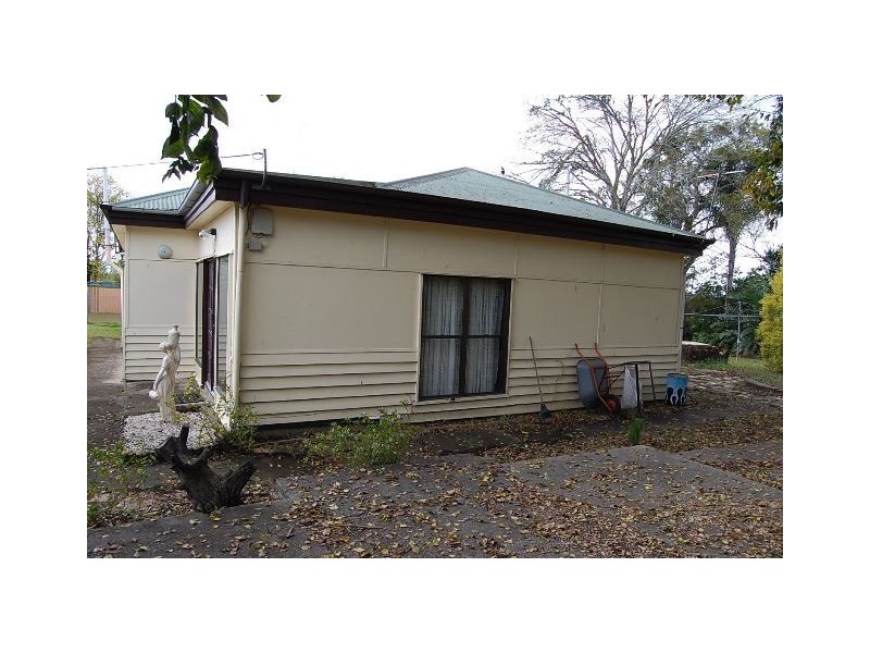 2a (4) Walkers Lane, Booval QLD 4304